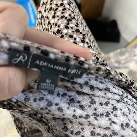 Adrianna Papell Blouse Top Plus size 1X Brown Black Dots Stretch Career Modest - Picture 7 of 7